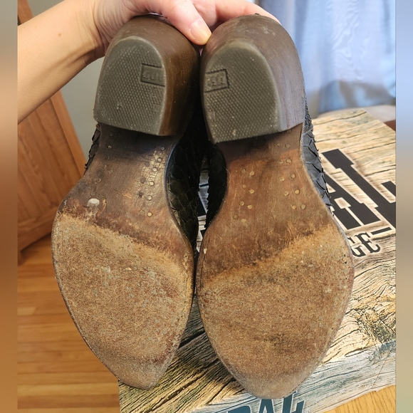 Corral Leather Boots Dark Brown With Rhinestone And Stud Accents Size 7.5 - Picture 6 of 12